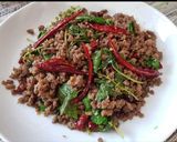 รูปขั้นตอนการทำที่ 5 ของ กะเพรา​หมูพริกแห้ง