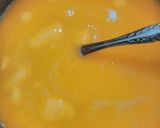 Foto langkah ke 1 dari resep Puding Roti Kukus Istimewa.