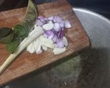 Foto langkah ke 2 dari resep Tumis Cumi Hitam.