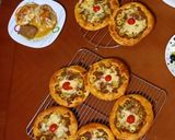 صورة لخطوة 3 من وصفة ميني بيتزا بطماطم الكرز