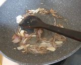 Foto langkah ke 3 dari resep Nasi goreng teri sawi putih.
