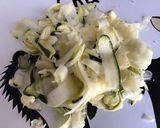 Une image de l'étape 3 de Salade de tomates carottes romaine et courgettes à la feta.