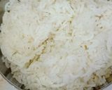 A picture of step 1 of Broccoli Paneer Pulav.