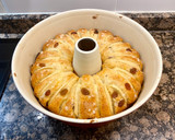 Foto del paso 14 de la receta: Roscón de manzana y pasas