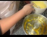 Foto del paso 3 de la receta: Bizcochuelo con tan solo 4 ingredientes