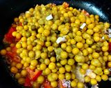 A picture of step 2 of Ragda Patties.