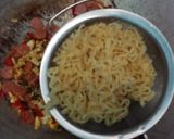 Foto langkah ke 5 dari resep Nasi goreng magelangan/Mawut Pedas Manis.