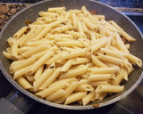 Foto del paso 6 de la receta: Macarrones picantes a los cuatro quesos
