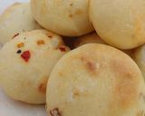 Foto del paso 5 de la receta: Pancitos saborizados de cebolla con queso y de morrón