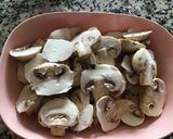 Foto del paso 1 de la receta: Pollo con champiñones