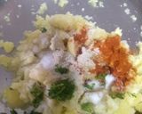 A picture of step 1 of Mirchi bada chaat.
