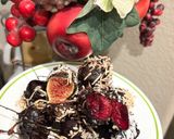 Hình bước làm 6 của món Cherry và Fig nhúng Chocolate