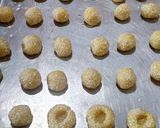 Foto langkah ke 5 dari resep Berry wijen thumbprint.