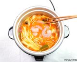 รูปขั้นตอนการทำที่ 6 ของ ต้มยำกุ้งราเมน (หม้อหุงข้าว)