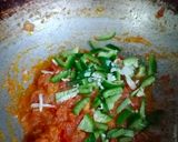 A picture of step 4 of Macaroni sawaiyan with leftover chicken tikka.