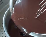 Foto langkah ke 7 dari resep Caramel Chocolate Cheesecake (NO BAKE).