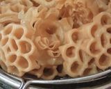 Foto langkah ke 5 dari resep Kembang Goyang Original/Klasik.