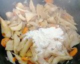 Foto del paso 3 de la receta: Guiso de setas con soja texturizada