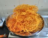 A picture of step 4 of Aloo besan sev.