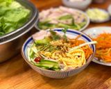 A picture of step 3 of Five-Color Noodle Salad (Bún trộn ngũ sắc).