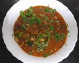 A picture of step 6 of Black eyed peas masala.