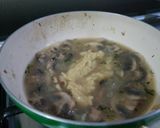 Foto langkah ke 4 dari resep Mushroom cream soup.