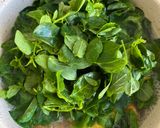 Foto langkah ke 3 dari resep Sayur bening daun katuk.