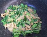 A picture of step 3 of Thai Green Curry Chicken Stir-Fry.
