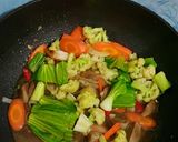 Foto langkah ke 4 dari resep Sapo Tofu Udang.