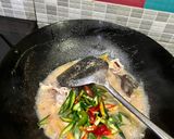 Foto langkah ke 3 dari resep Tumis Cumi Jamur Kuping.