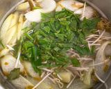 Hình bước làm 3 của món Canh Chua Đầu Cá Mú Đen