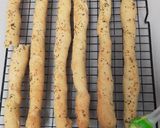 Foto langkah ke 6 dari resep Sourdough Bread Sticks.