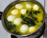 Foto langkah ke 5 dari resep Gulai daun singkong, kacang hijau dan telur puyuh.