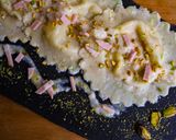 Foto del passaggio 5 della ricetta Tortelloni al pistacchio ripieni di mousse di mortadella