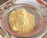 A picture of step 4 of Festive Soya Flour Cake with Rum-Soaked Fruits.