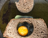 Foto del paso 2 de la receta: Huevos fritos (singulares) —receta 400—