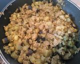 Foto del paso 3 de la receta: Arroz blanco con berenjenas, carne y un toque de curry