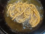 તીખા ગાંઠિયા (Tikha Ganthia Recipe In Gujarati)