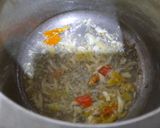 A picture of step 2 of Matar aloo sabji.