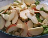 Foto del paso 5 de la receta Ensalada de manzana con frutos secos y queso fresco