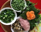Hình bước làm 1 của món Chả giò ốc