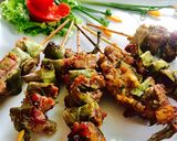 Hình bước làm 4 của món Thịt heo nướng lá mắc mật