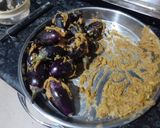 भरवां बैंगन  मूंगफली दाने के साथ (Bharva baingan moongfali ke saath recipe in hindi) रेसिपी चरण 2 फोटो