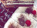 قطع كيك الشوكولاتة