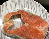 Foto langkah ke 1 dari resep Ikan salmon goreng (mudah buat).