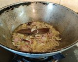 A picture of step 3 of Onion Tomato Chicken.