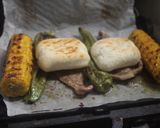 Foto del paso 4 de la receta: Cabezada con pimientos y maiz al grill doble