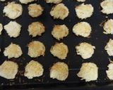 Foto langkah ke 6 dari resep Kue sagu keju.
