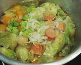 Foto langkah ke 5 dari resep Sop sosis suka-suka(no minyak).