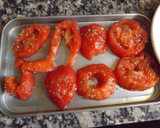 Foto del paso 2 de la receta: Tomates al horno con rodajas de queso Provolone
